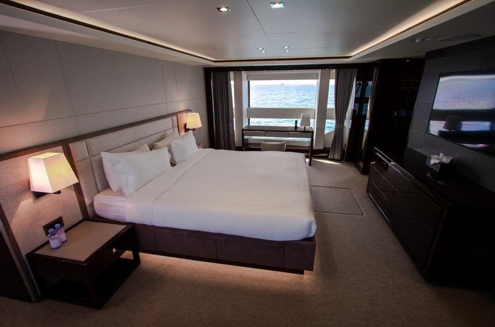 Eclipse Sovereign Moonlight 130 Yacht