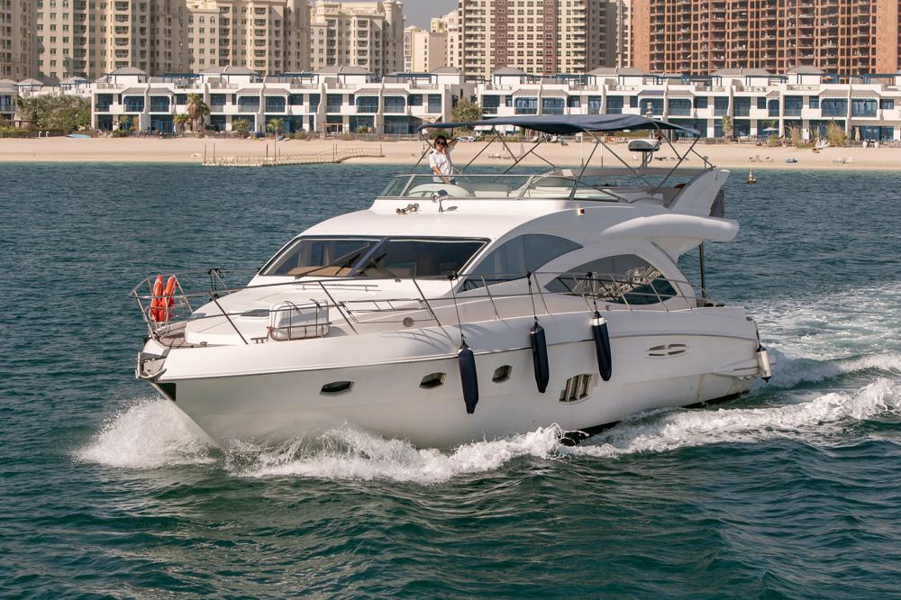 Explorer Goldeon Glimmer 60 Yacht