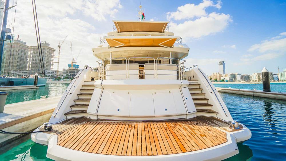 Celestial Majesty Horizon 140 Yacht