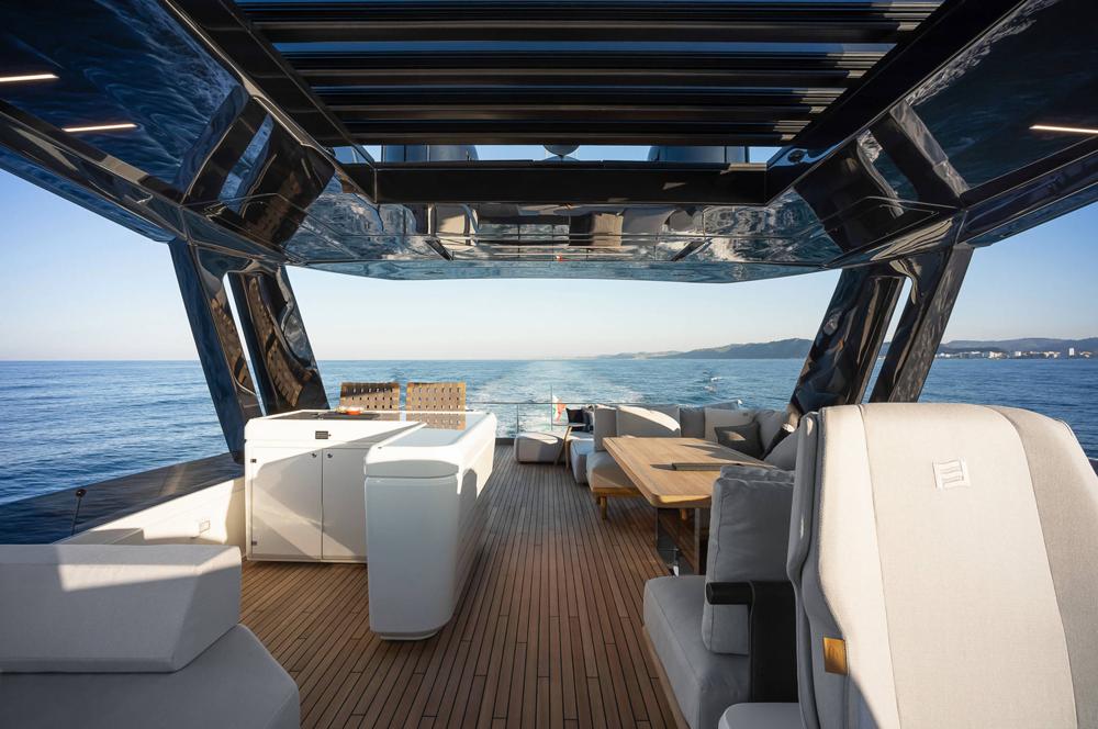 Celestial Majesty Windseeker 85 Yacht