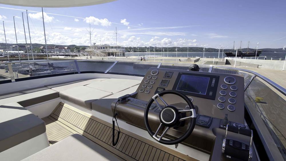 Celestial Majesty Siren 85 Yacht