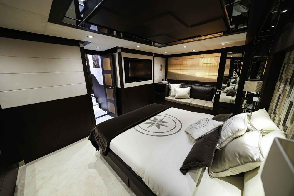 Celestial Majesty Siren 85 Yacht