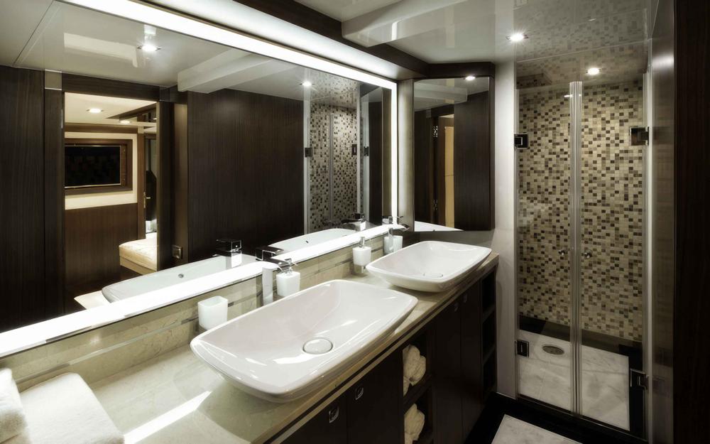 Celestial Majesty Siren 85 Yacht