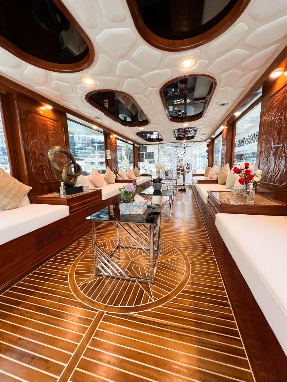 Explorer Goldeon Anthem 95 Yacht