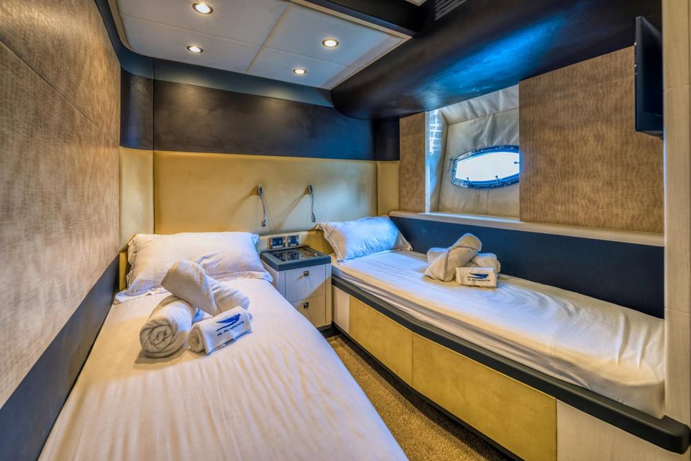 Voyager Elite Siren 80 Yacht