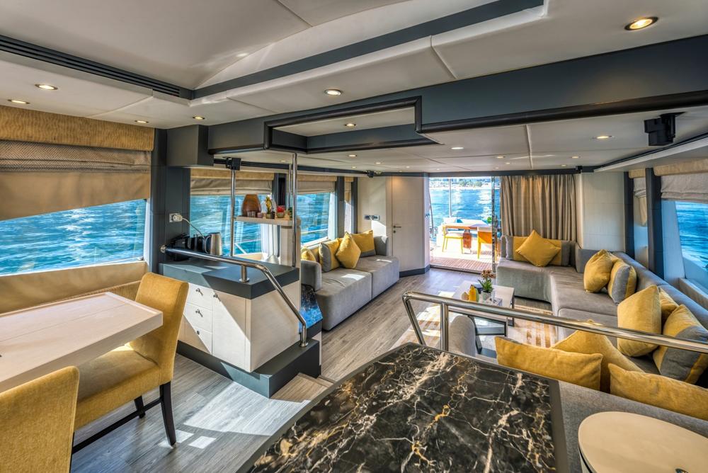 Voyager Elite Siren 80 Yacht