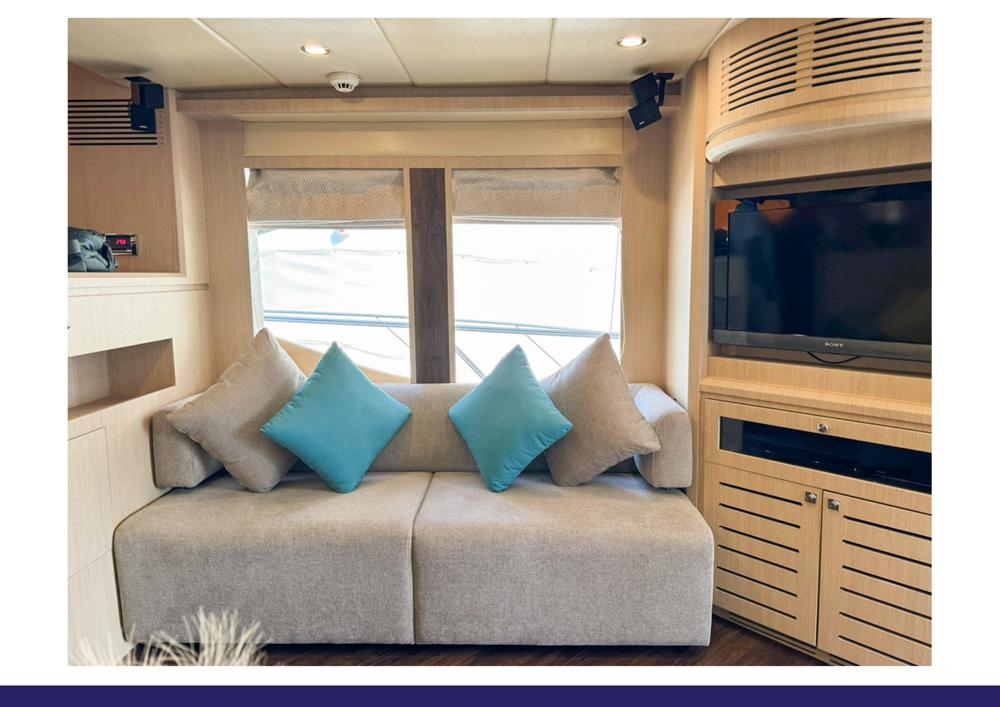 Voyager Elite Lucky 68 Yacht