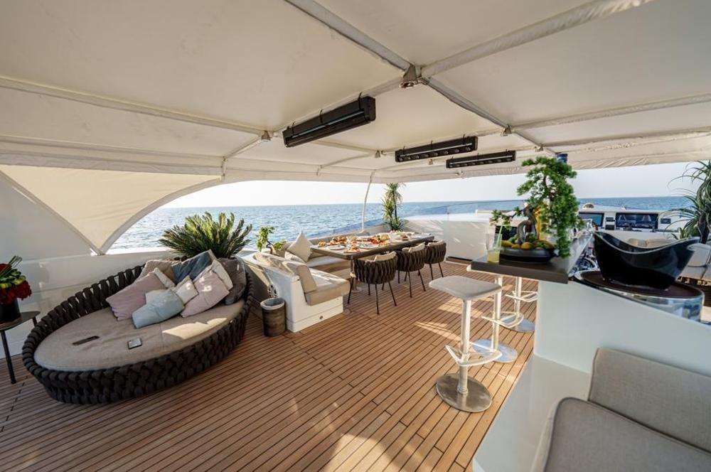 Eclipse Sovereign Serenade 130 Yacht