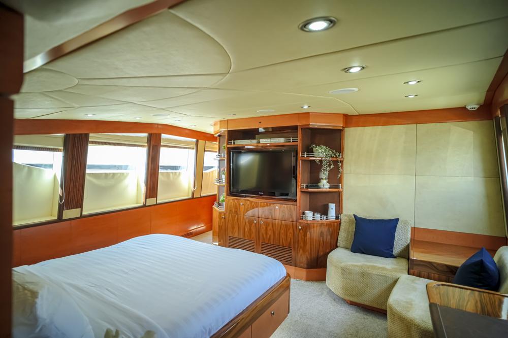 Voyager Elite Melody 105 Yacht