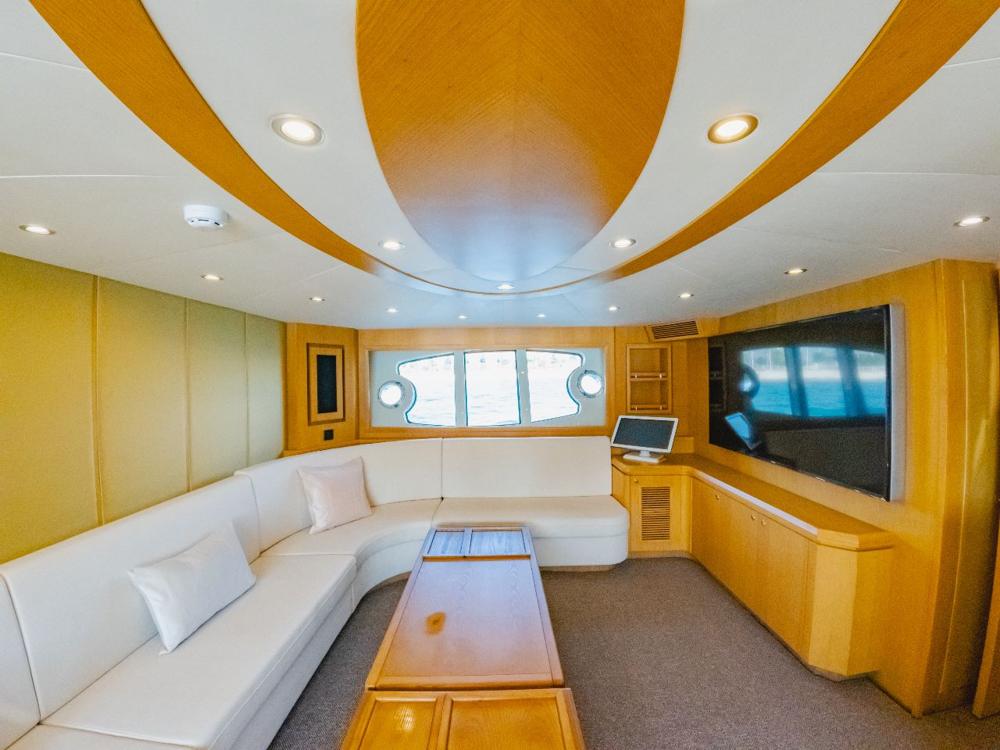 Voyager Elite Mirage 80 Yacht