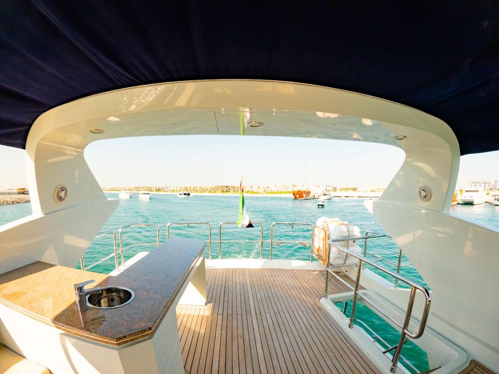 Voyager Elite Mirage 80 Yacht