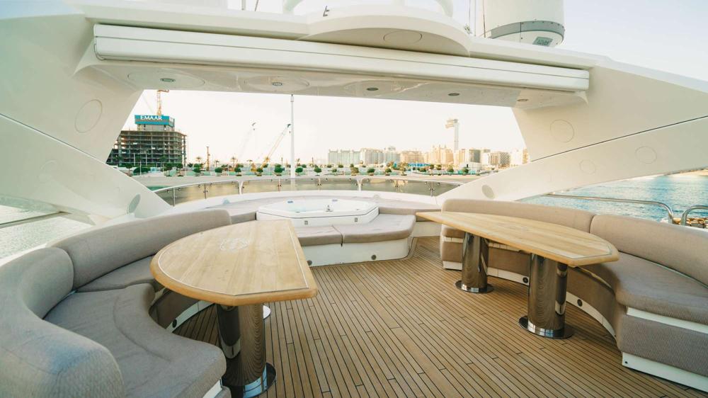Celestial Majesty Horizon 140 Yacht