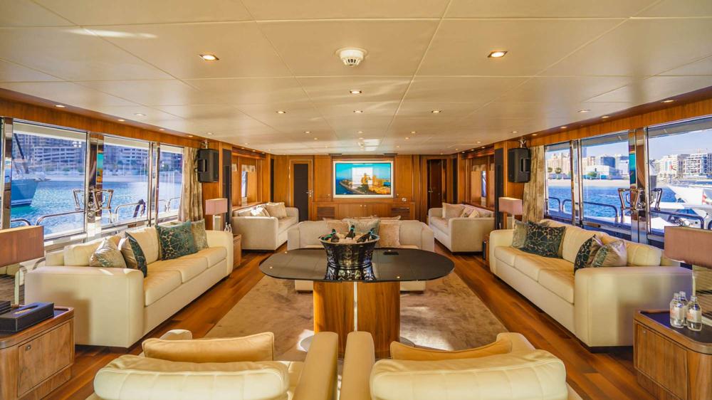 Celestial Majesty Horizon 140 Yacht