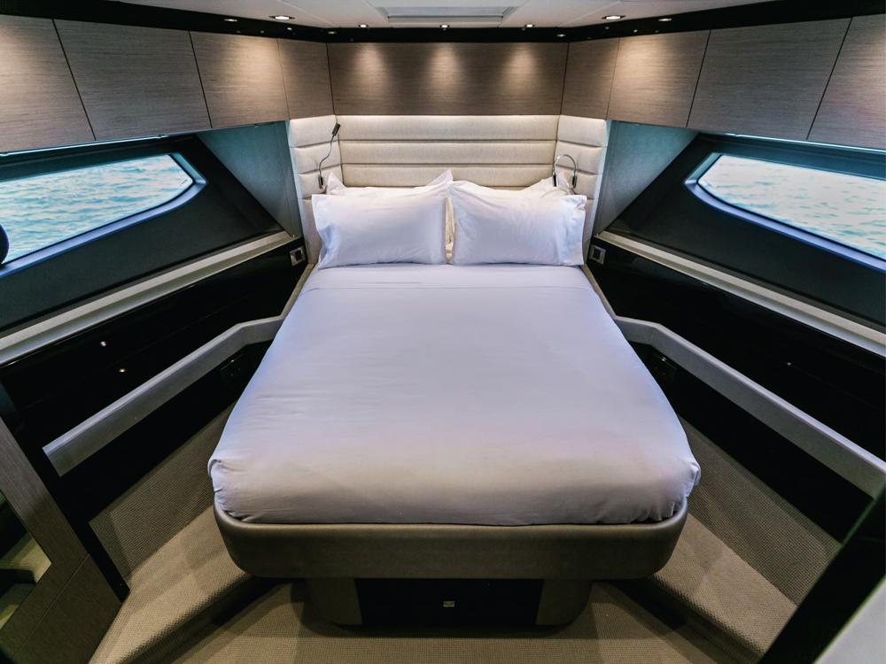 Celestial Majesty Pearl 70 Yacht
